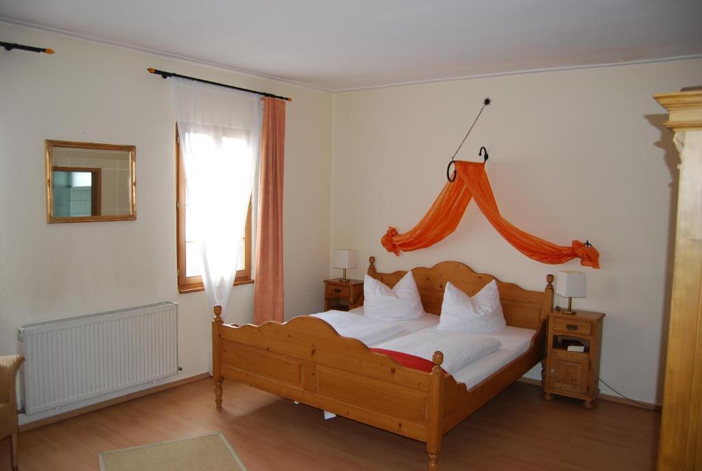 Landhotel St. Gereon Nackenheim Rum bild