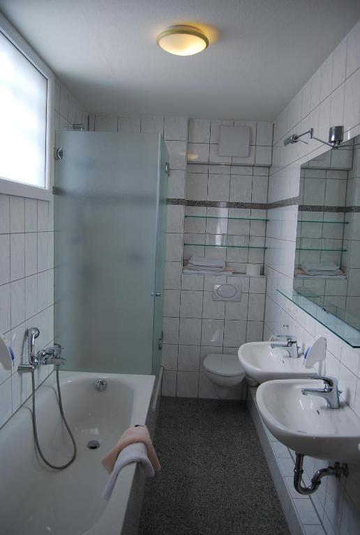 Landhotel St. Gereon Nackenheim Rum bild