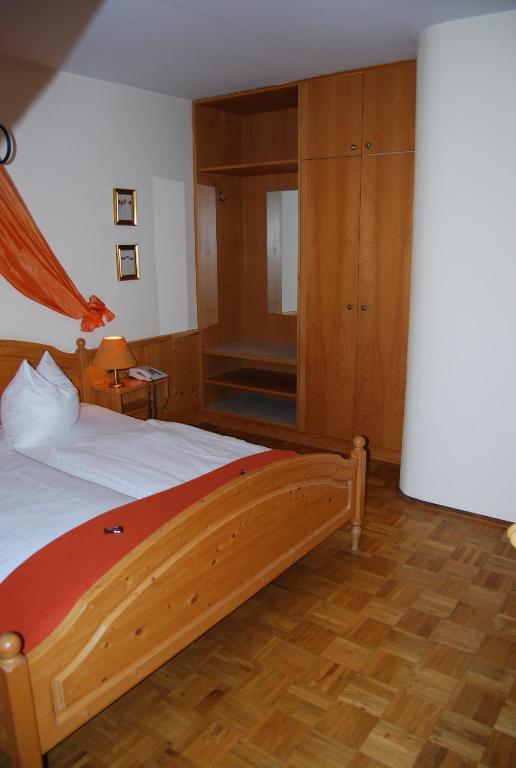 Landhotel St. Gereon Nackenheim Rum bild